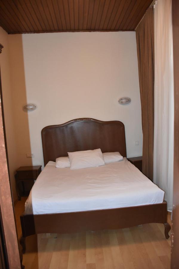 Taksim Palace Hotel Istanbul Bagian luar foto