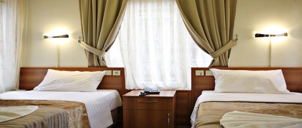 Taksim Palace Hotel Istanbul Bagian luar foto